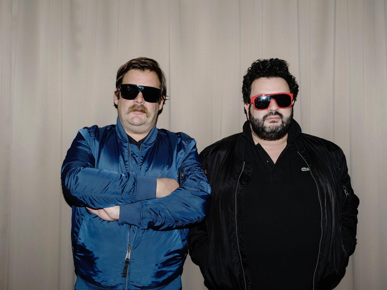 Der Hamburger DJ Erobique (l.) und Komiker Oliver Polak. Foto: Gerald von Foris