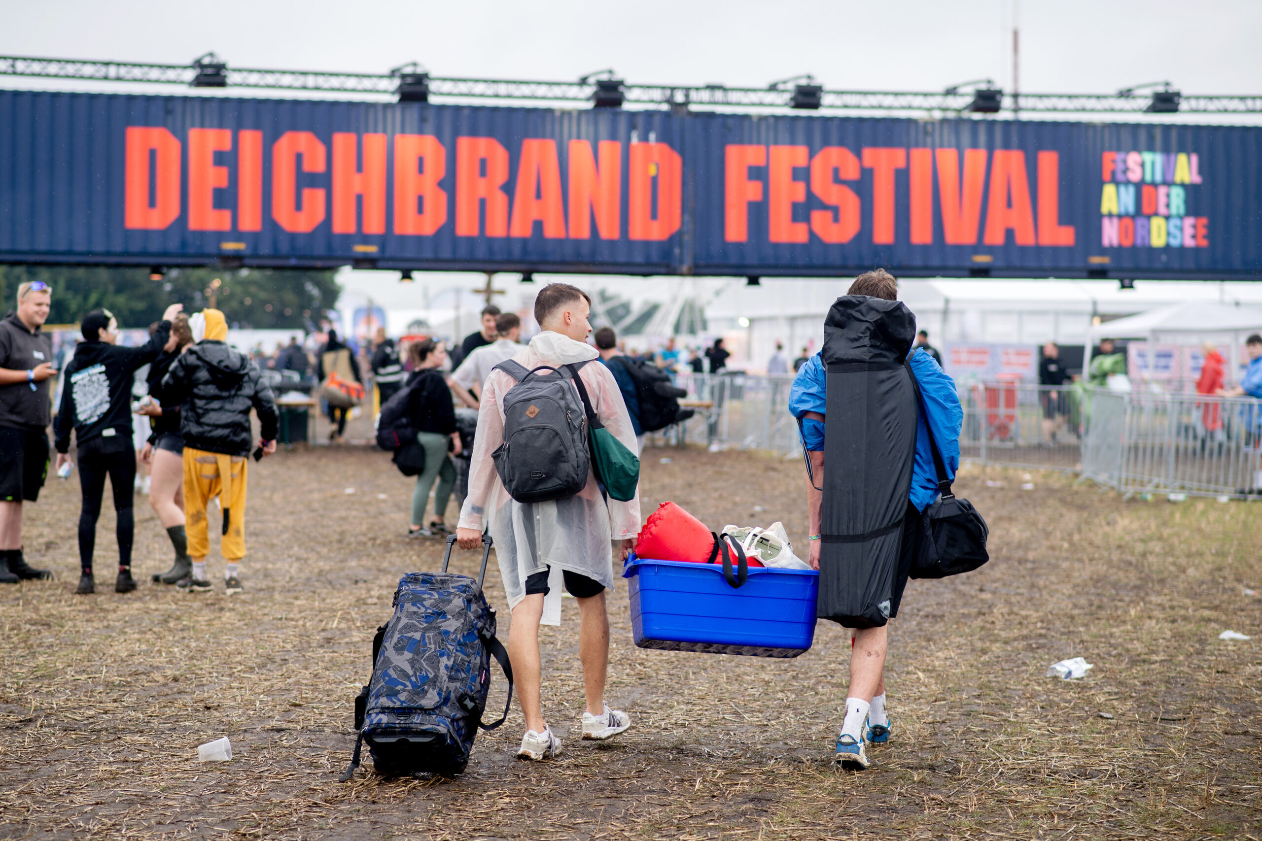 Festival-Gäste beim Deichbrand