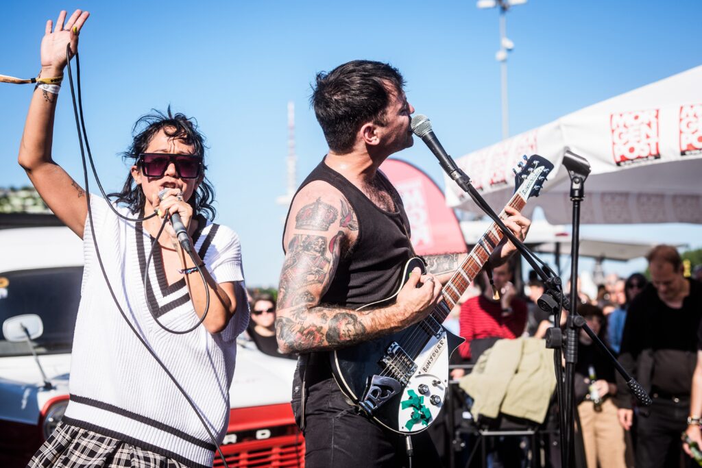 DVTR bei einem Auftriit auf der MOPO-Bühne auf dem Heiligengeistfeld