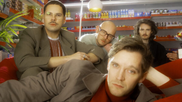 Jonas Nay (35) mit seinen Pudeldame-Kollegen.