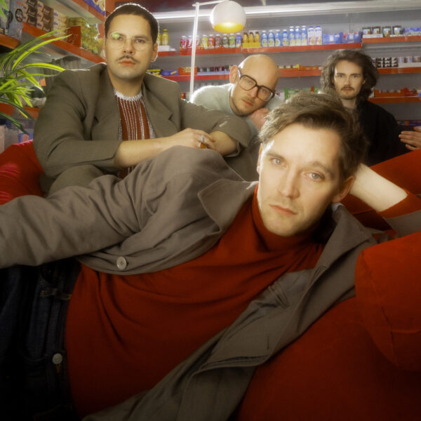 Jonas Nay (35) mit seinen Pudeldame-Kollegen.