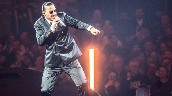 Apache 207 während eines Konzerts