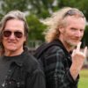 Thomas Jensen und Holger Hübner stehen auf dem Festivalgelände des Wacken Open Air.